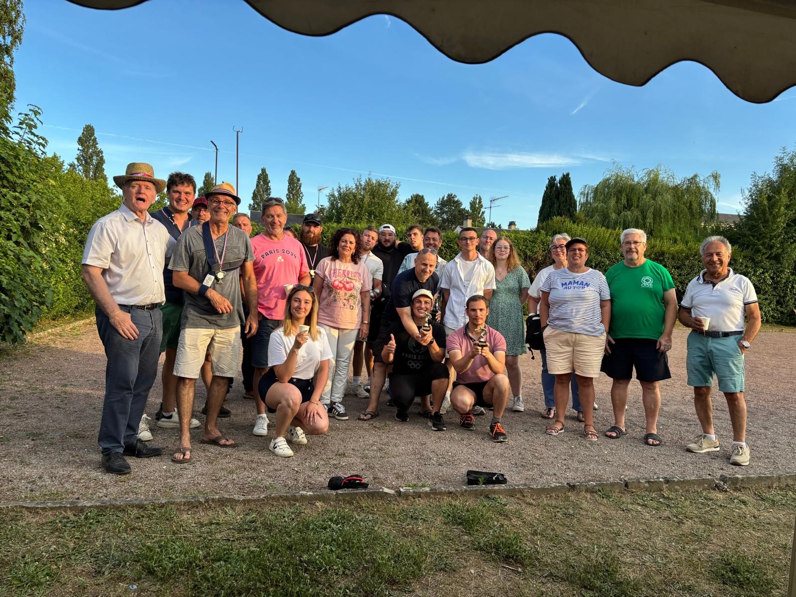 Photo de groupe - Pétanque 2025